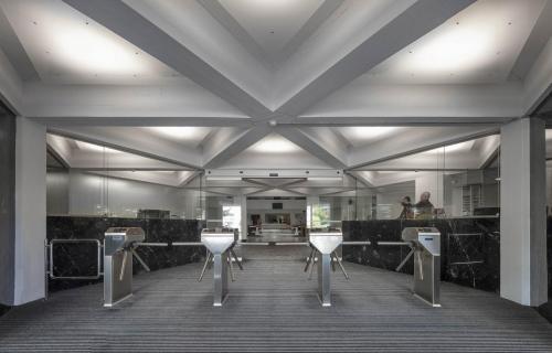un-hall-edificio-de-ciencias02