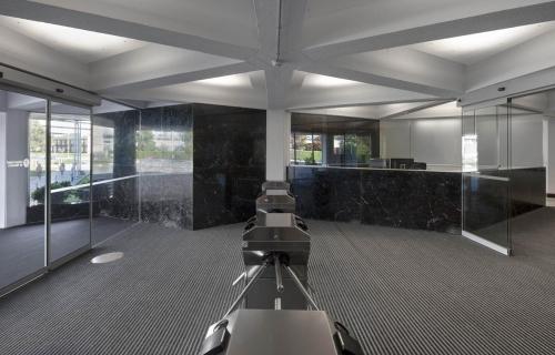 un-hall-edificio-de-ciencias07