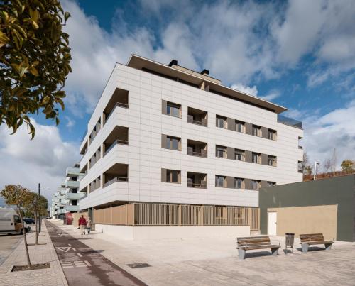 Avenida Lezcairu 4 - Mutilva