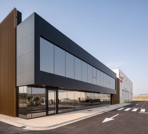 Nave industrial y Oficinas OLEO SANDUA 11