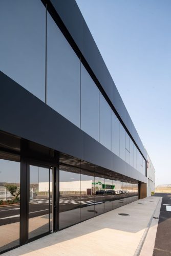 Nave industrial y Oficinas OLEO SANDUA 12